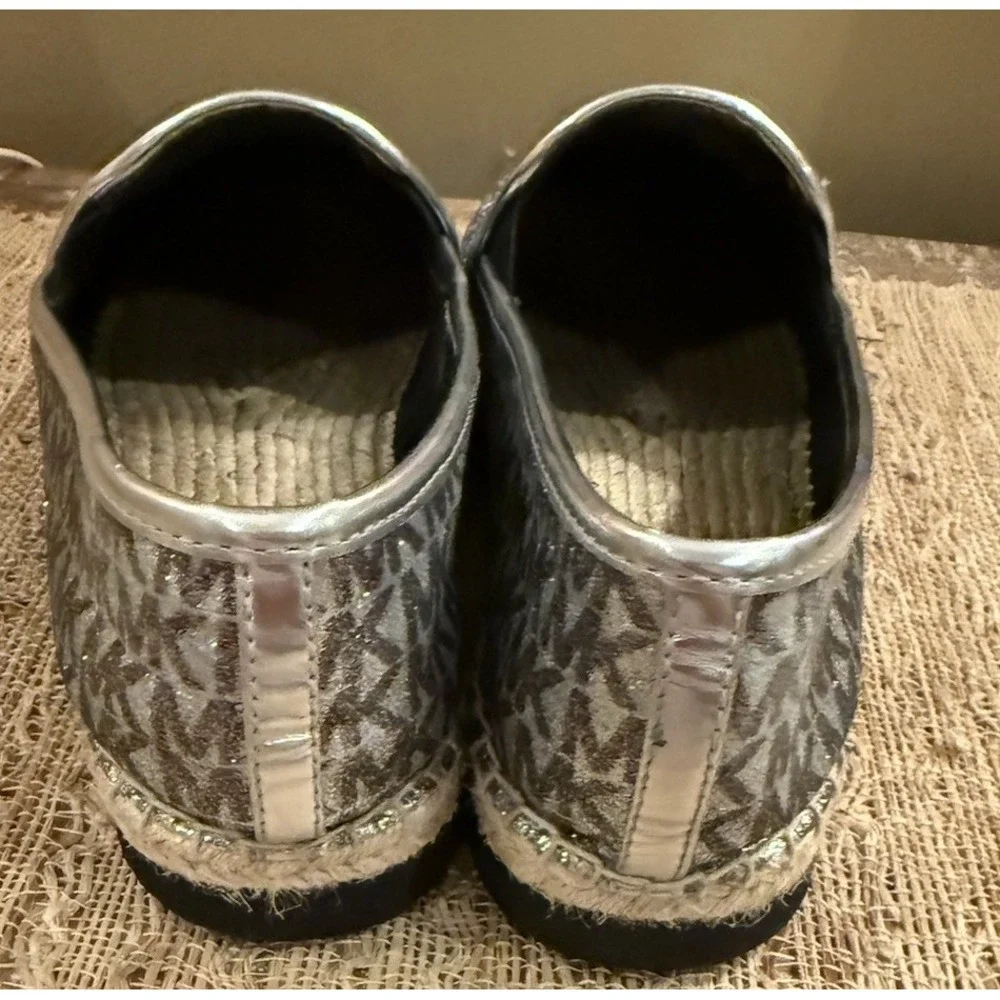 Michael Kors Hastings Signature Logo‎ Silver Metallic Espadrilles 9.5 158$